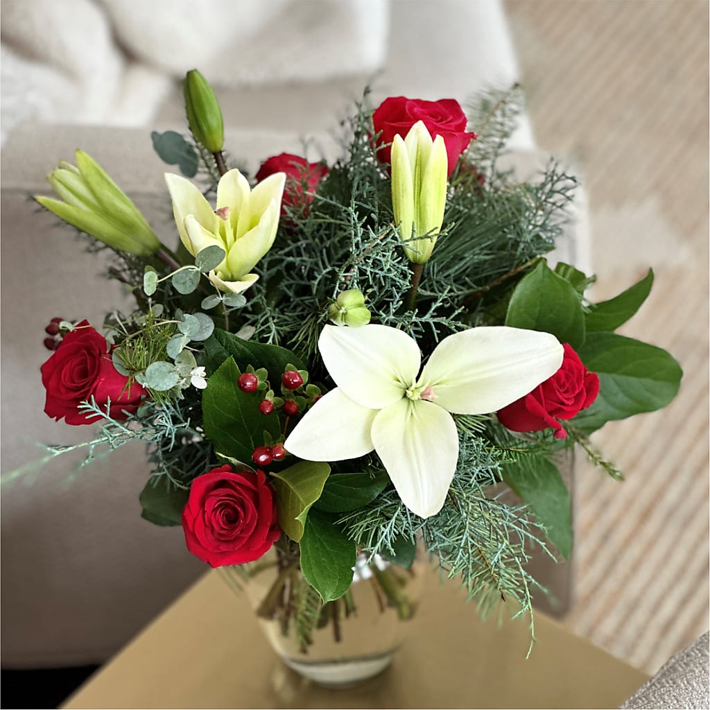 Glittering Lights Bouquet – Simply Gorgeous Flowers, Harvey LA