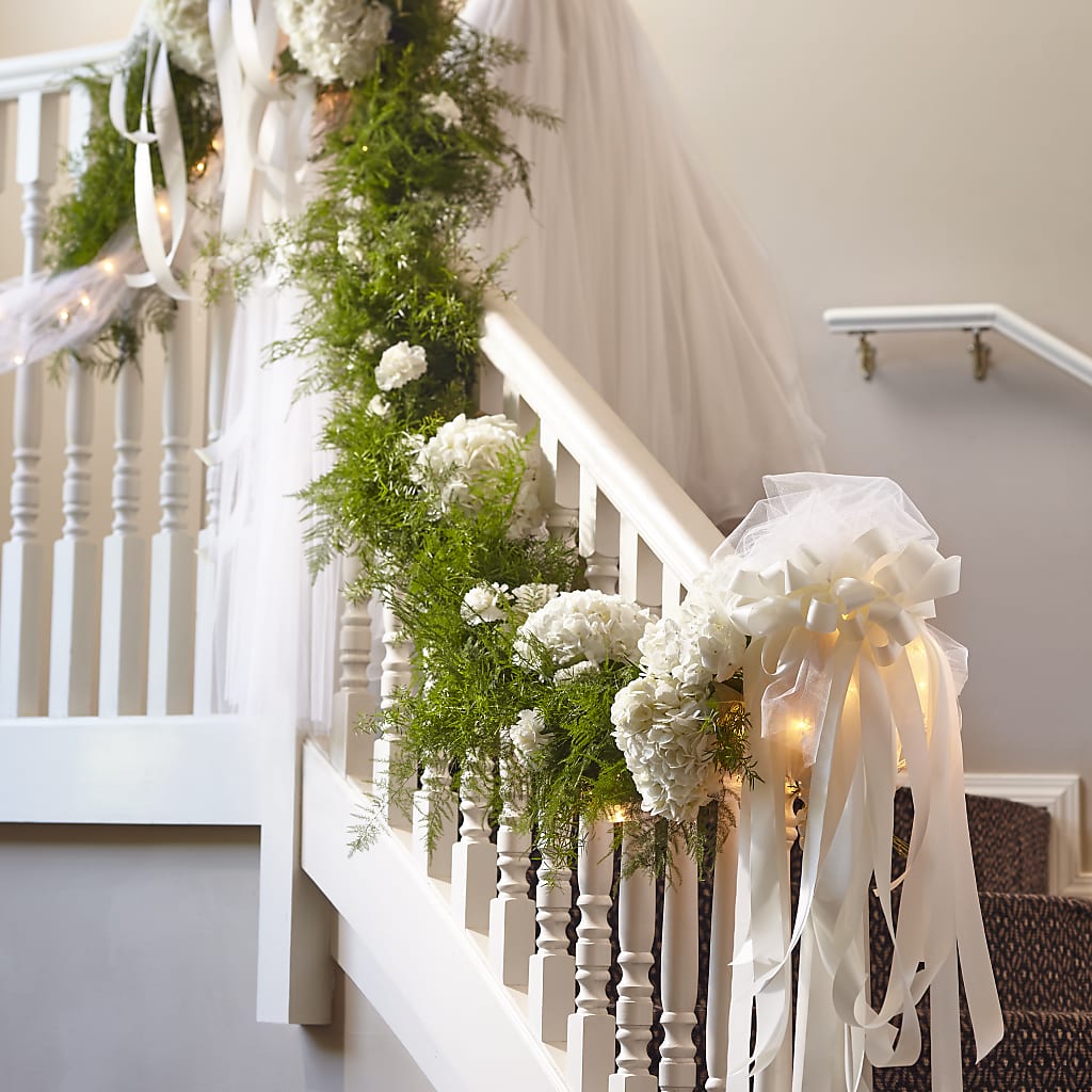 Champagne Dreams Garland – Simply Gorgeous Flowers, Harvey LA