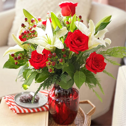 Evergreen Delight Bouquet –  Simply Gorgeous Flowers, Harvey LA